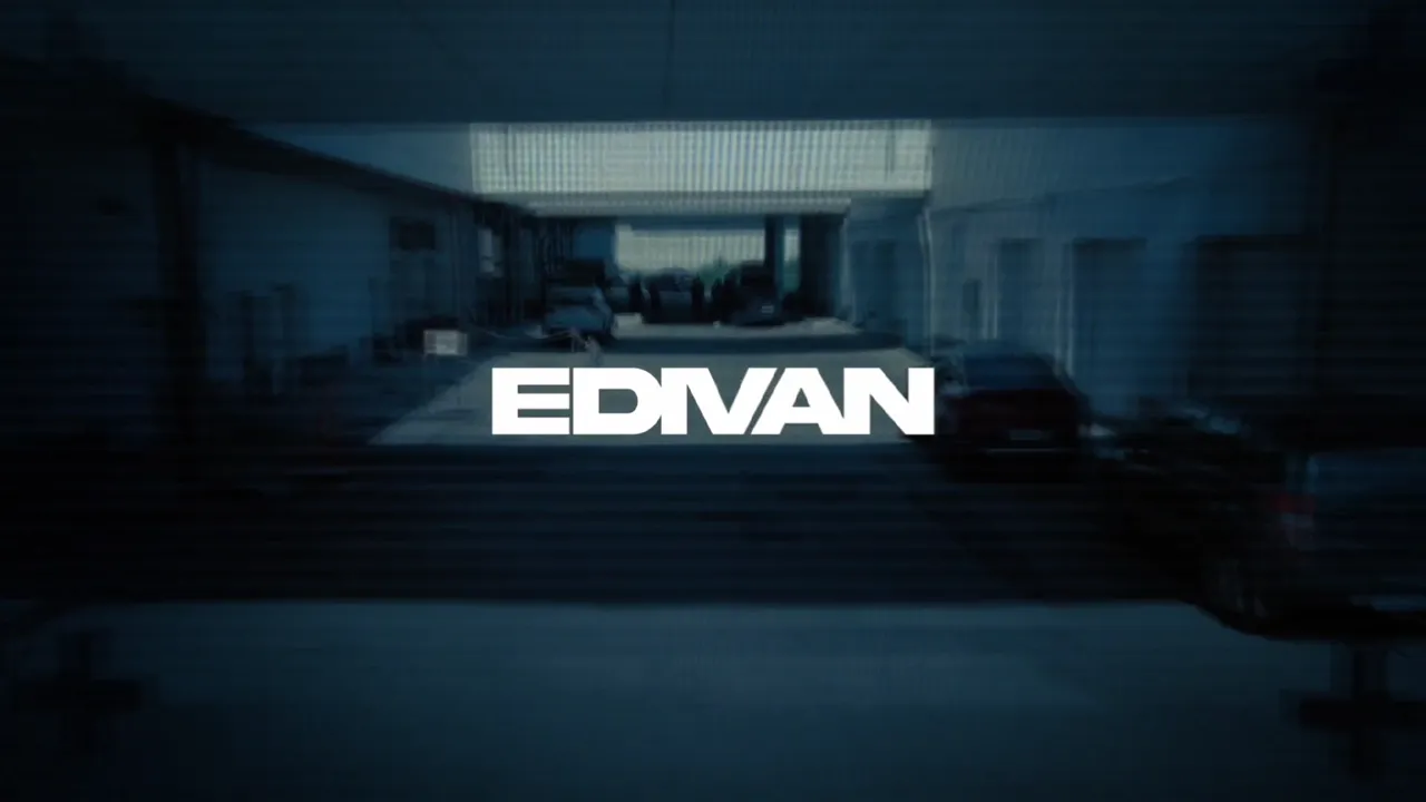 EVIDAN — «С улицы» — Ночной город, ручная камера